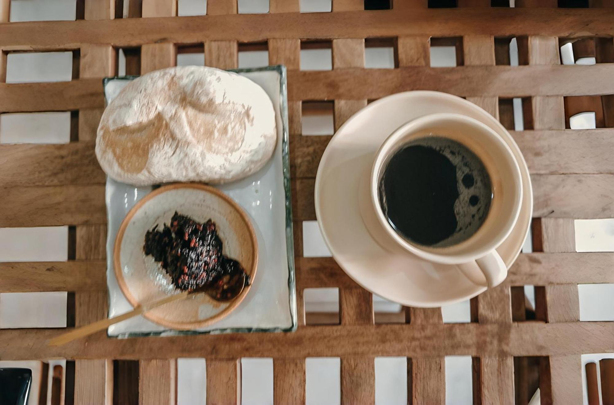 Non Pakse Hostel & Coffee House Екстериор снимка