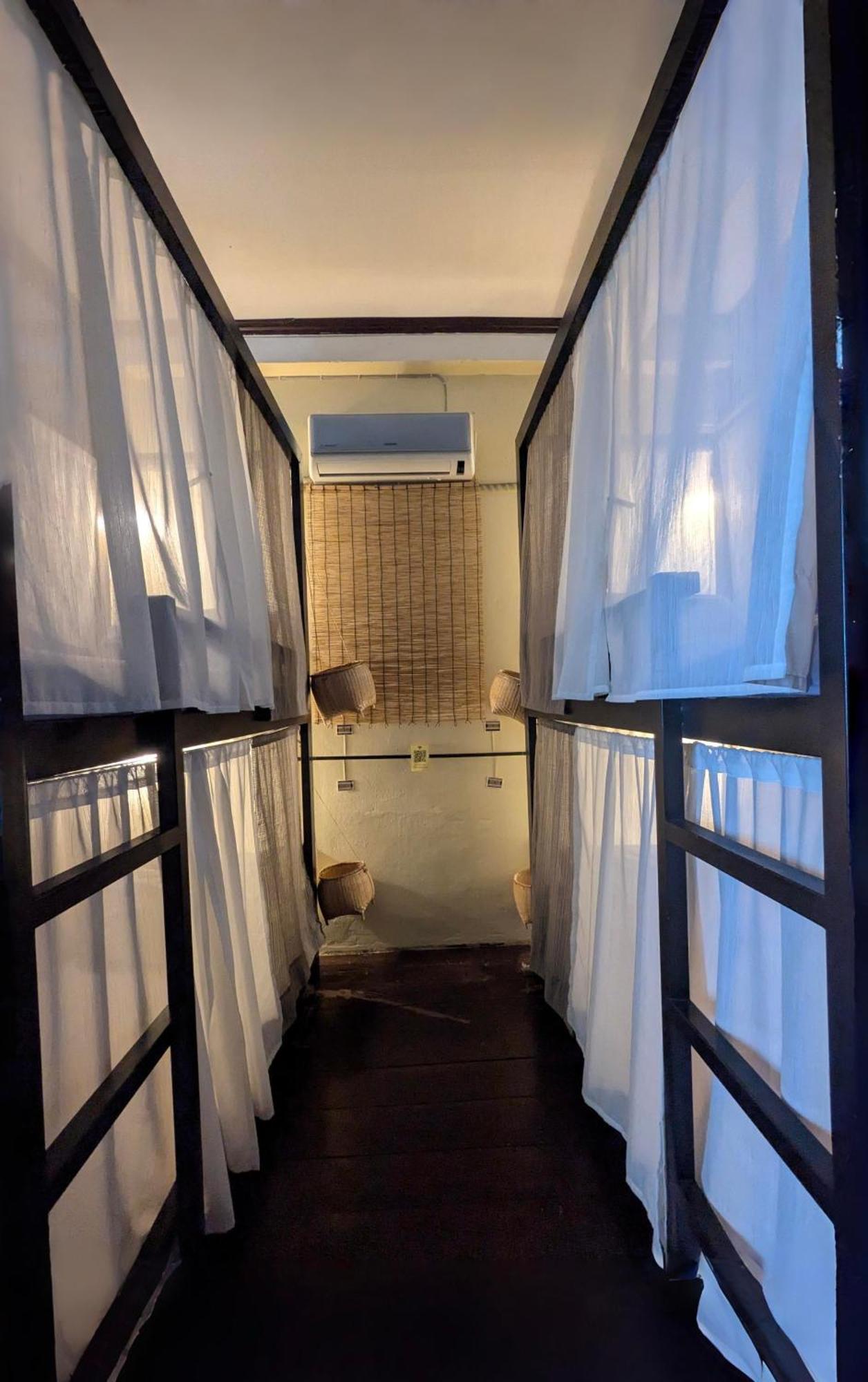 Non Pakse Hostel & Coffee House Екстериор снимка