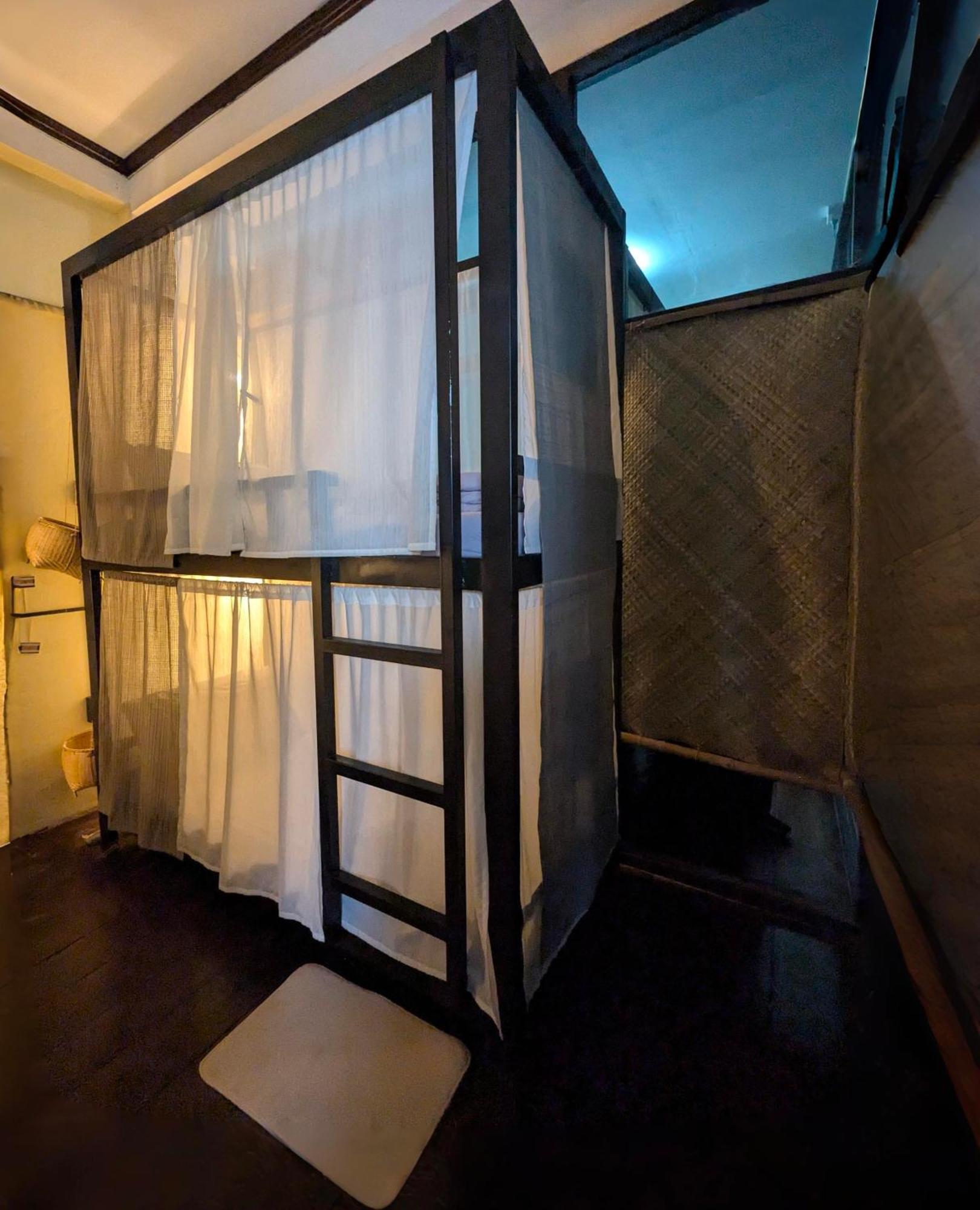 Non Pakse Hostel & Coffee House Екстериор снимка